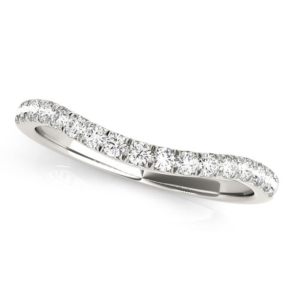 Alianza de boda curvada con diamantes redondos engastados en oro blanco de 14 k (1/4 quilates)