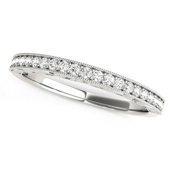 Alianza de boda de diamantes redondos con borde milgrain de oro blanco de 14 k (1/6 quilates)