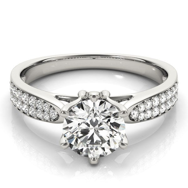 Anillo de compromiso de diamantes de oro blanco de 14 k con seis puntas y banda pavé (1 5/8 quilates)