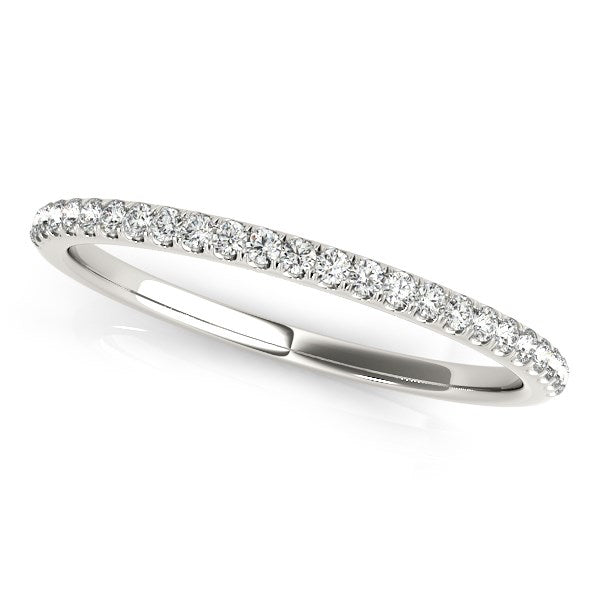 Alianza de boda con pavé de diamantes redondos en oro blanco de 14 k (1/8 quilates)