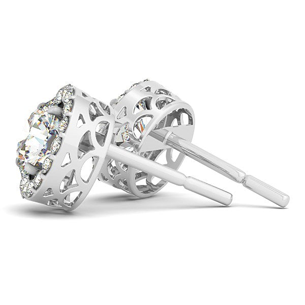 Boucles d'oreilles en or blanc 14 carats à quatre griffes avec halo de diamants ronds (1 1/6 carat au total)